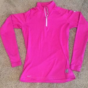 Women’s Nike half zip long sleeve